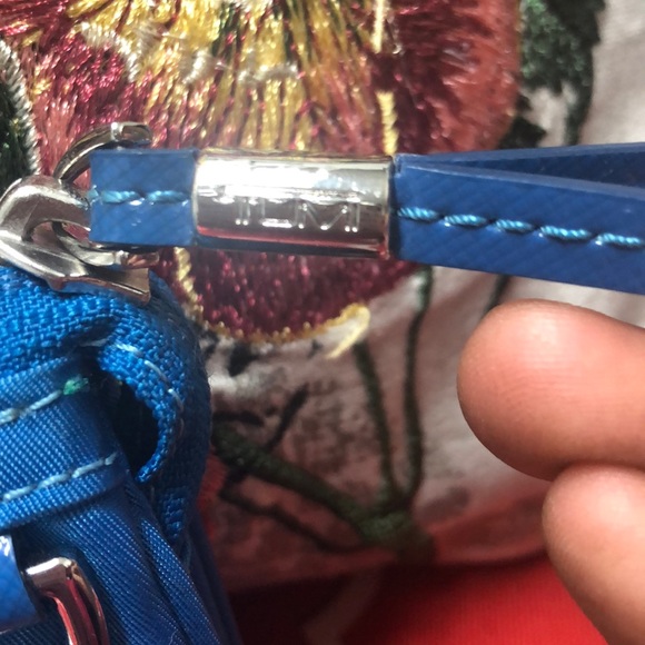 Tumi wristlet wallet (SOLD) - Picture 6 of 7